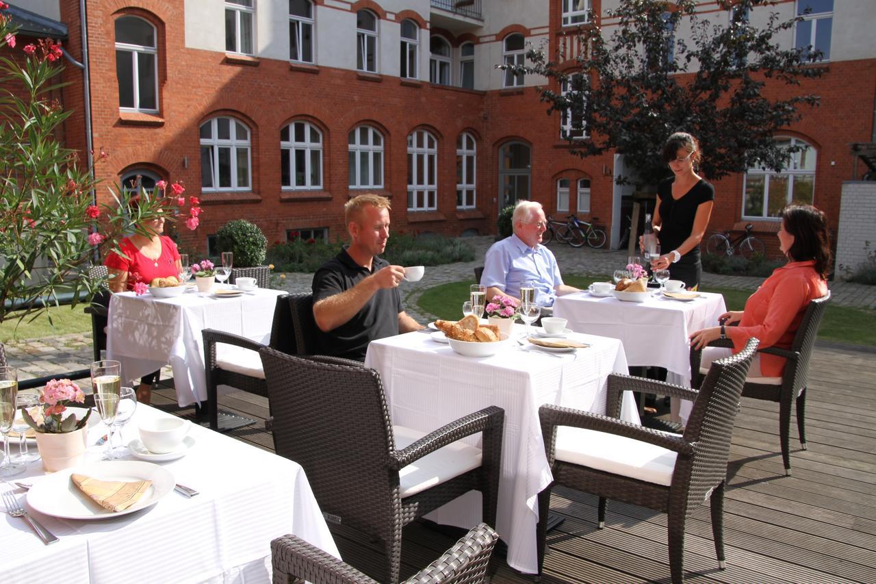 Hotel Am Molkenmarkt Brandenburg  Extérieur photo